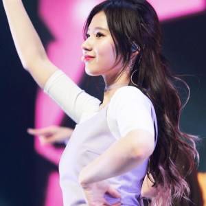 女の格が上がる Twiceサナちゃんもしてるハーフアップスタイルが可愛い 韓国トレンド情報 韓国まとめ Joah ジョア