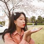 韓国女子から学ぶ！インスタ映えする「桜ショット」の可愛い撮り方♡