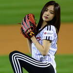 野球ファンも息をのんだ！始球式に現れた歴代の美しすぎる韓国アイドルたちって？！♡