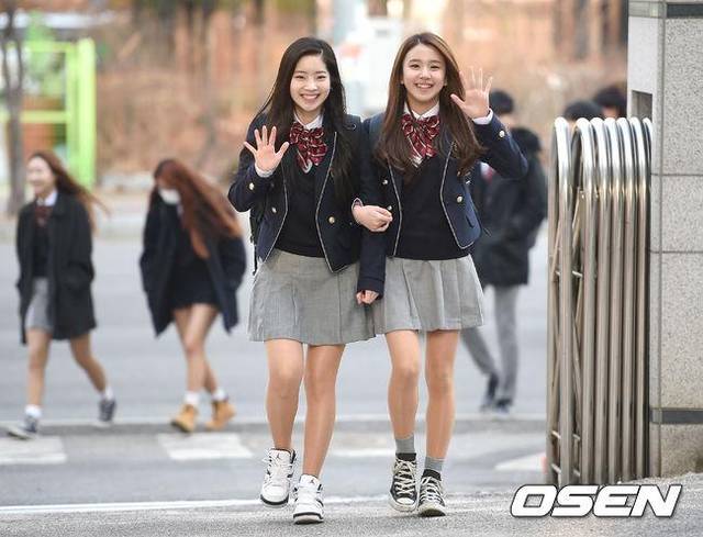 韓国アイドルが通う ソウルの有名な高校と制服写真をまとめちゃいまし