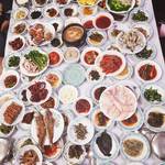 80種類以上のおかずが食べられる話題の韓国グルメ店「남원집」♡