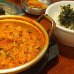 【簡単レシピ】セマウル食堂の定番の味『7분돼지김치（7分キムチチゲ）』の作り方