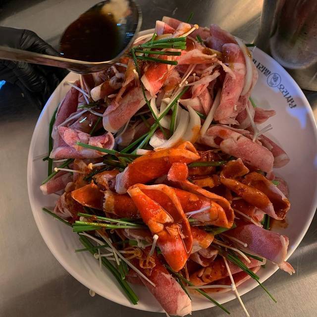  Apple、韓国・江南の新店舗でK-POPファンに空間オーディオ体験を提供