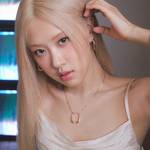 7年間も維持！BLACKPINKロゼの金髪維持の秘訣法が話題♡