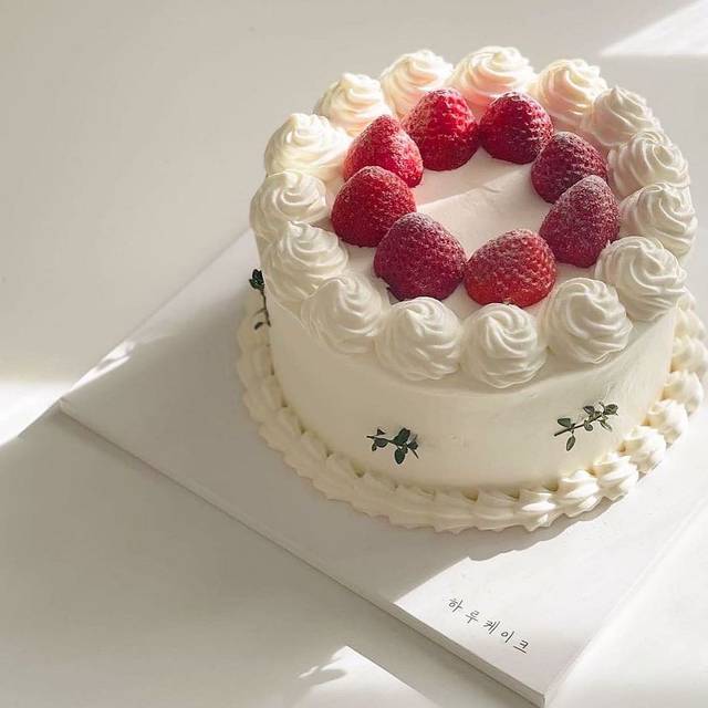 韓国の誕生日ケーキがおしゃれすぎ 韓国で人気のケーキデザイン特集 韓国トレンド情報 韓国まとめ Joah ジョア